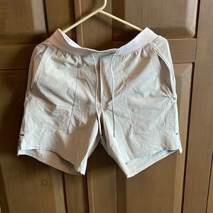 Lululemon Mens License to Train Linerless Short 7”
